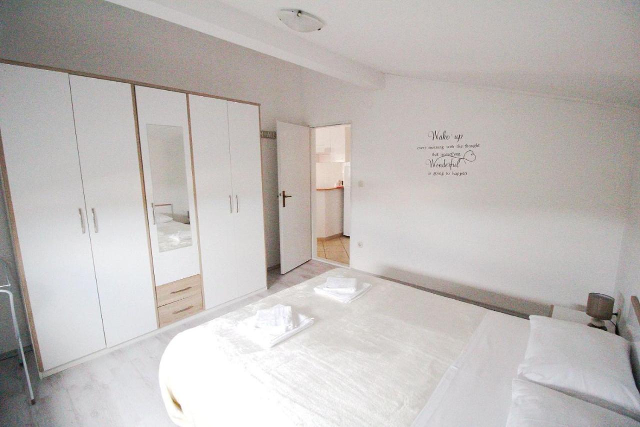 Apartman Eli 2 Ровінь Екстер'єр фото
