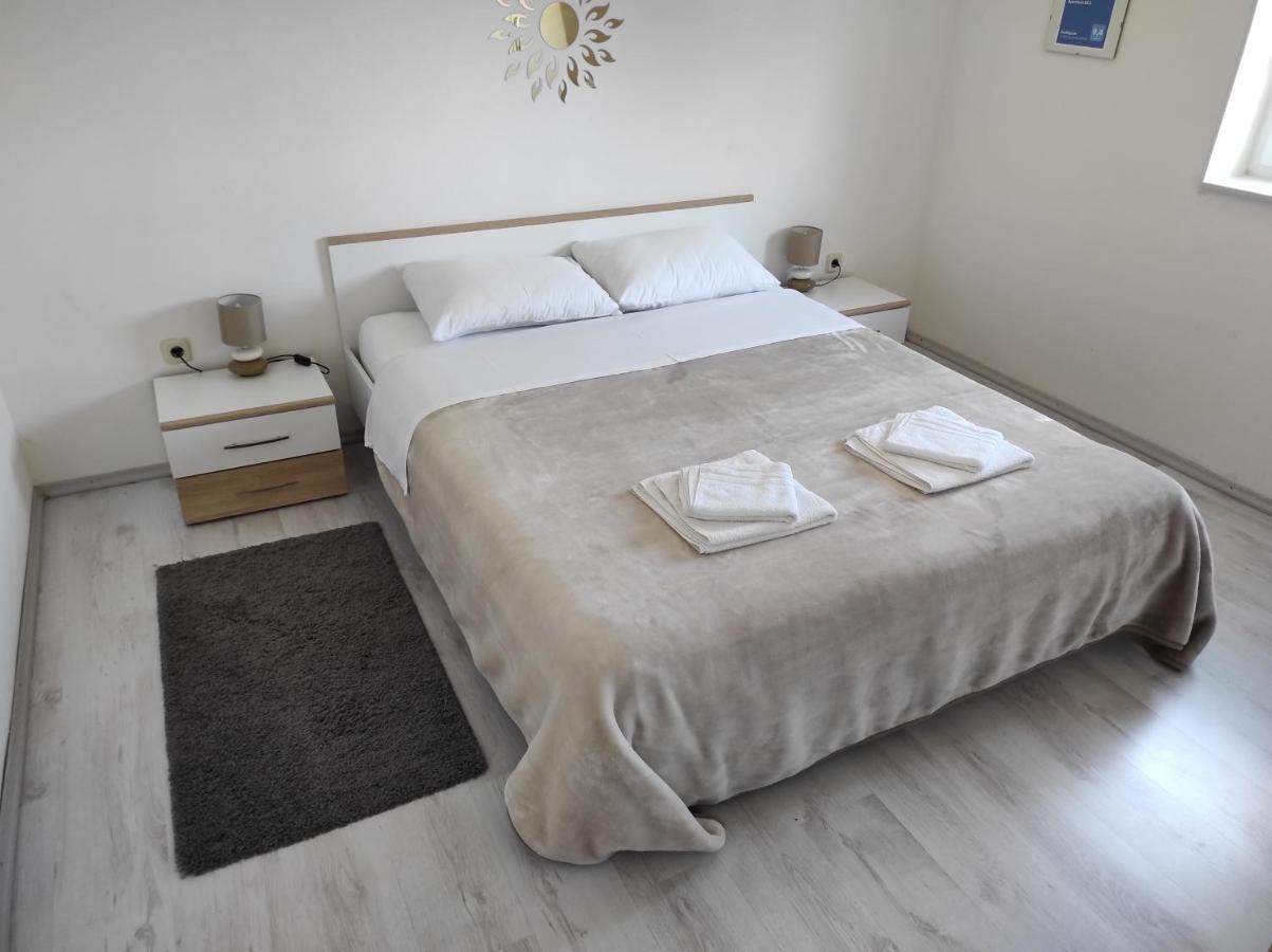 Apartman Eli 2 Ровінь Екстер'єр фото
